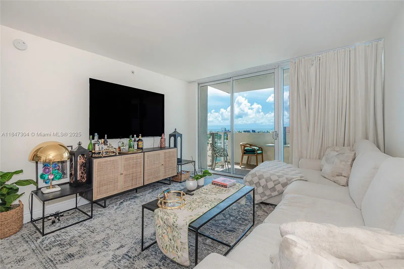 1100 West Ave # 1427, Miami Beach FL 33139