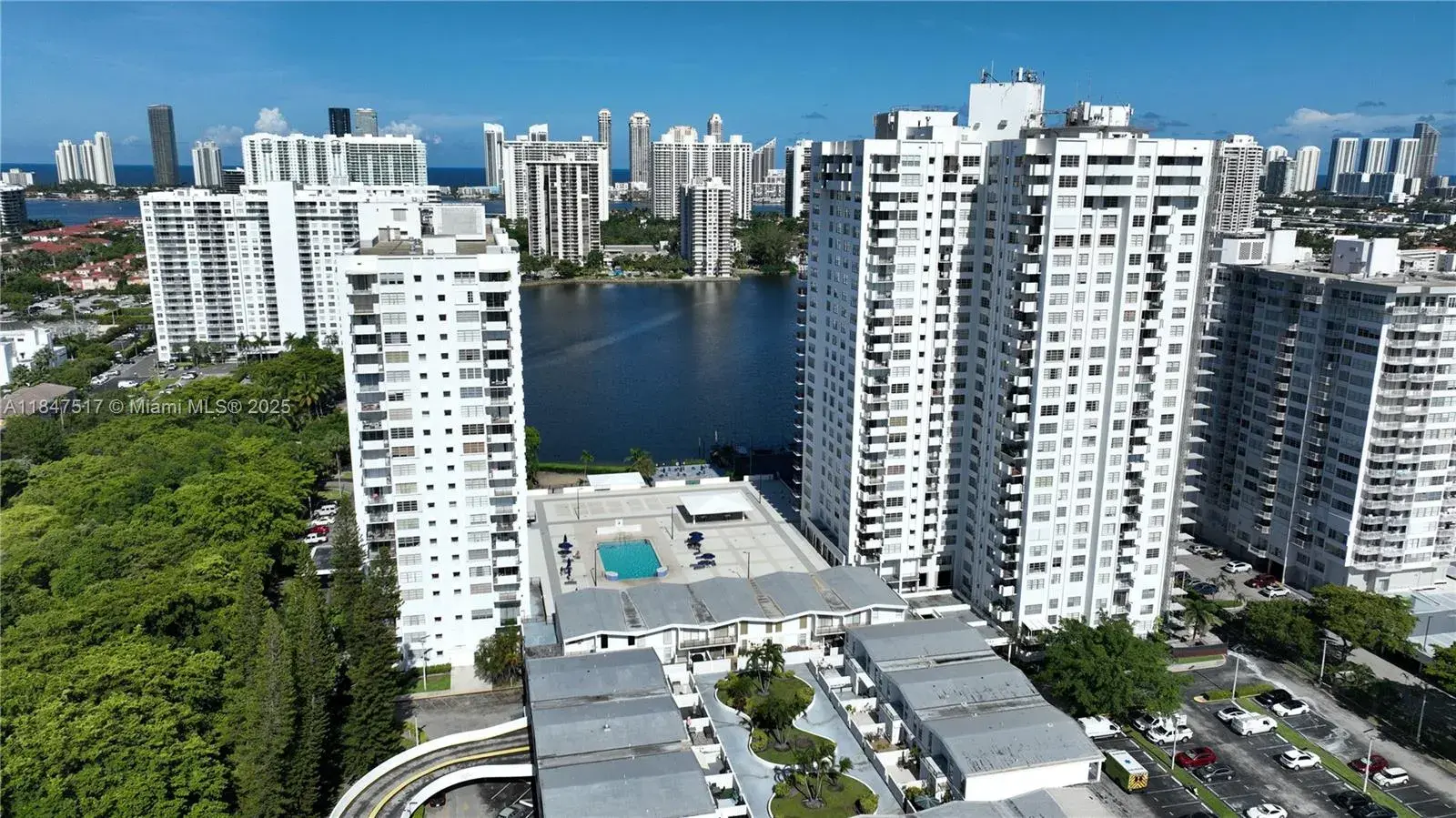 2780 NE 183rd St # 717, Aventura FL 33160