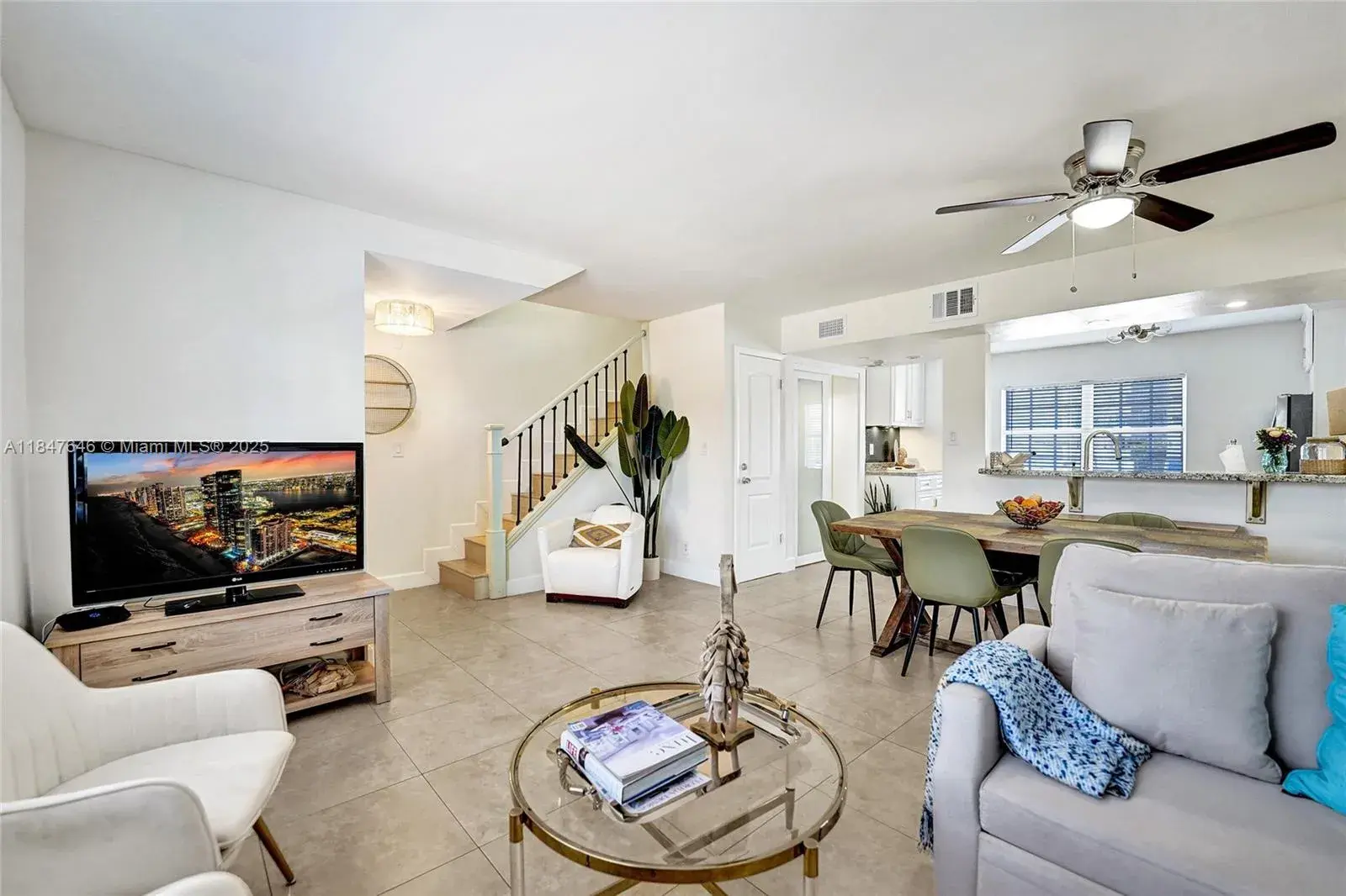 4 bedroom 4 bath Residential for sale at 345 Virginia St, Hollywood FL 33019