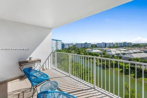 2 bedroom 2 bath Residential for sale at 3850 Washington St # 910, Hollywood FL 33021