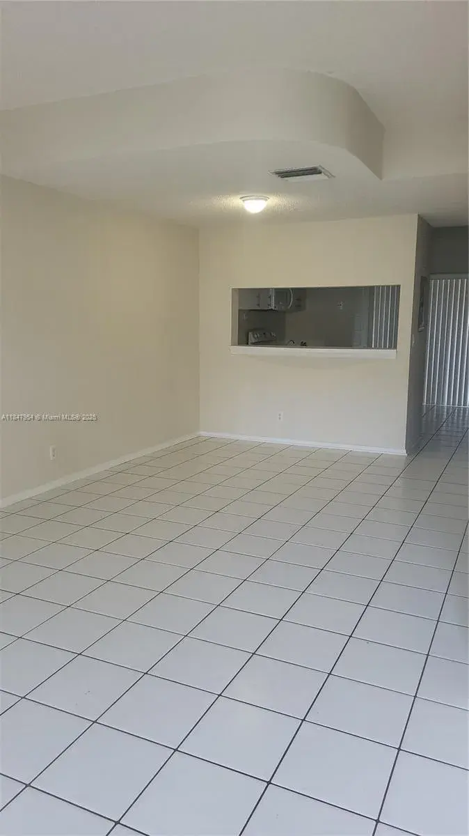 16679 Hemingway Dr, Weston FL 33326