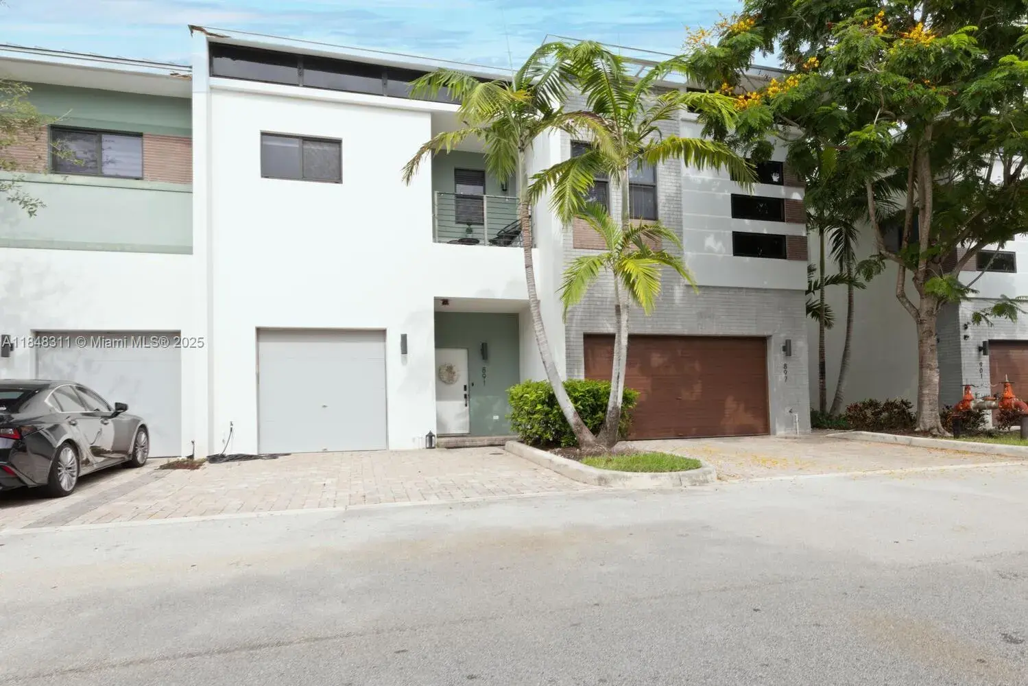 3 bedroom 2 bath Residential for sale at 891 NW 45th Ter, Plantation FL 33317