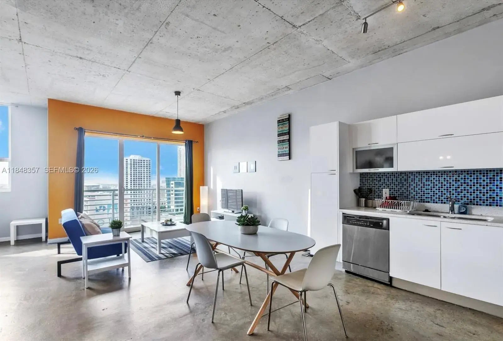 1 bedroom 1 bath Residential for sale at 133 NE 2nd Ave # 2015, Miami FL 33132