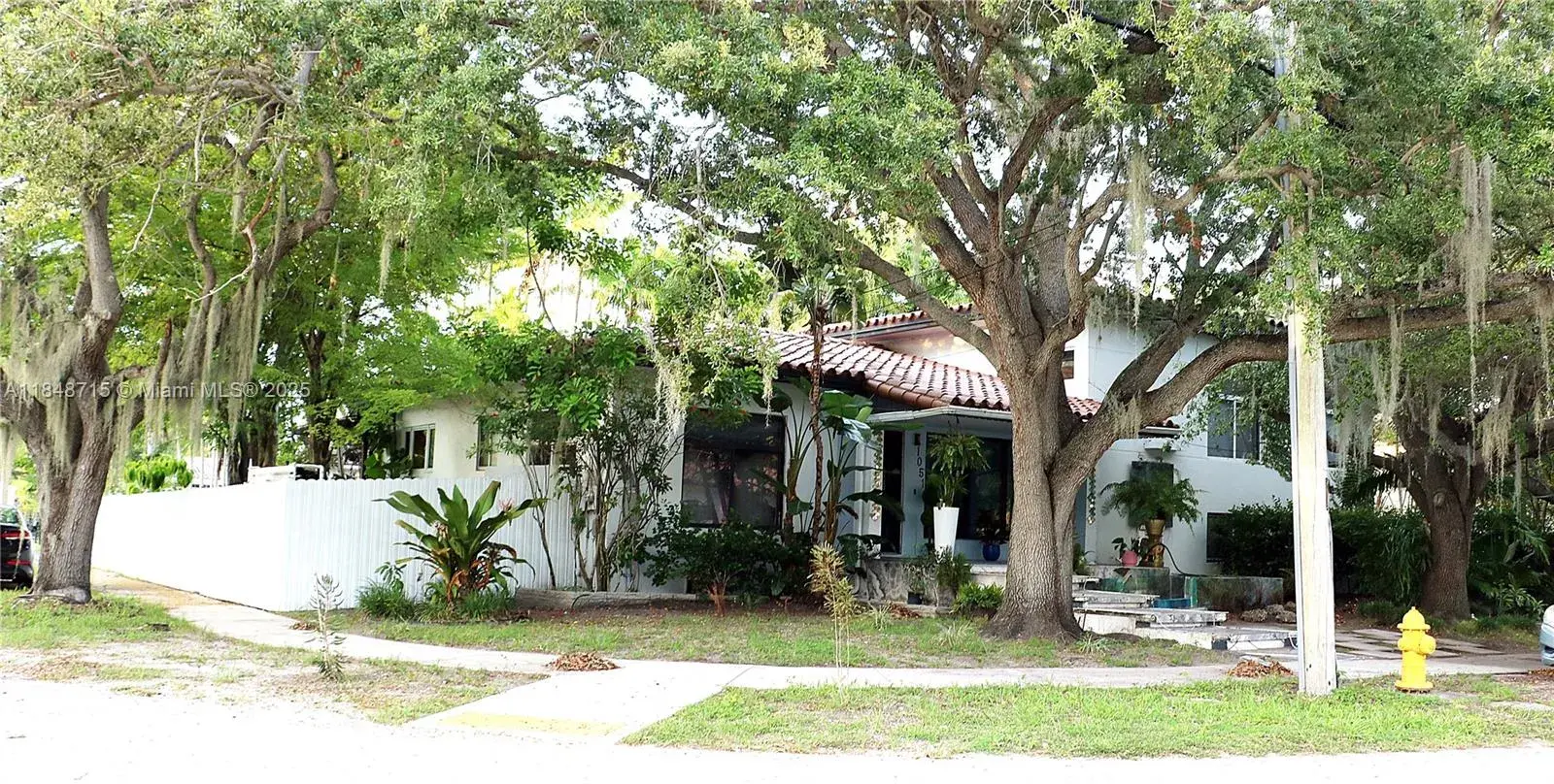 2 bedroom 3 bath Residential for sale at 1051 NE 86th St, Miami FL 33138