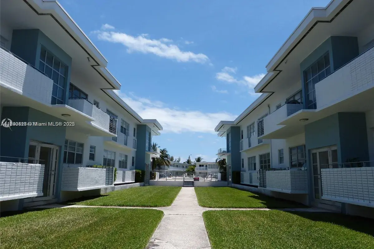 250 S Shore Dr # 5, Miami Beach FL 33141
