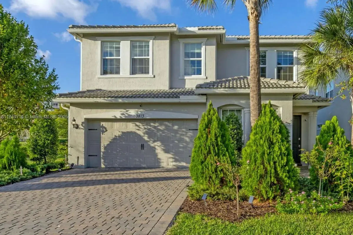 3813 Greenway Dr, Hollywood FL 33021