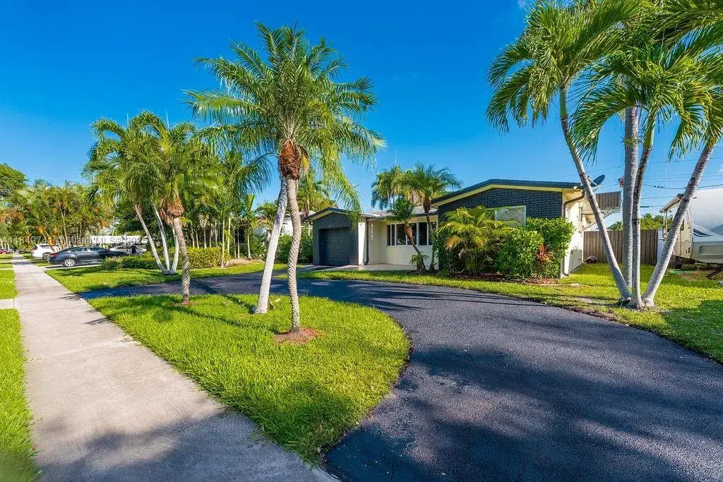1415 Coolidge St, Hollywood FL 33020