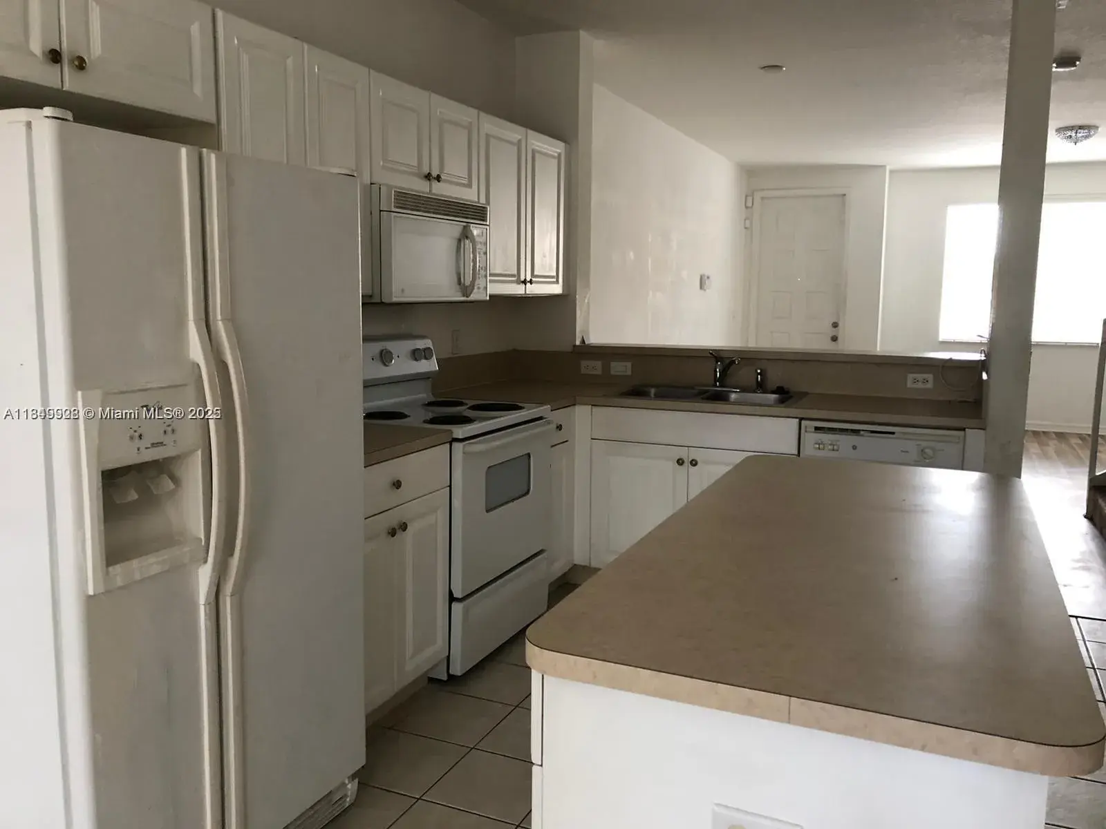1911 Hibiscus Ln, Riviera Beach FL 33404