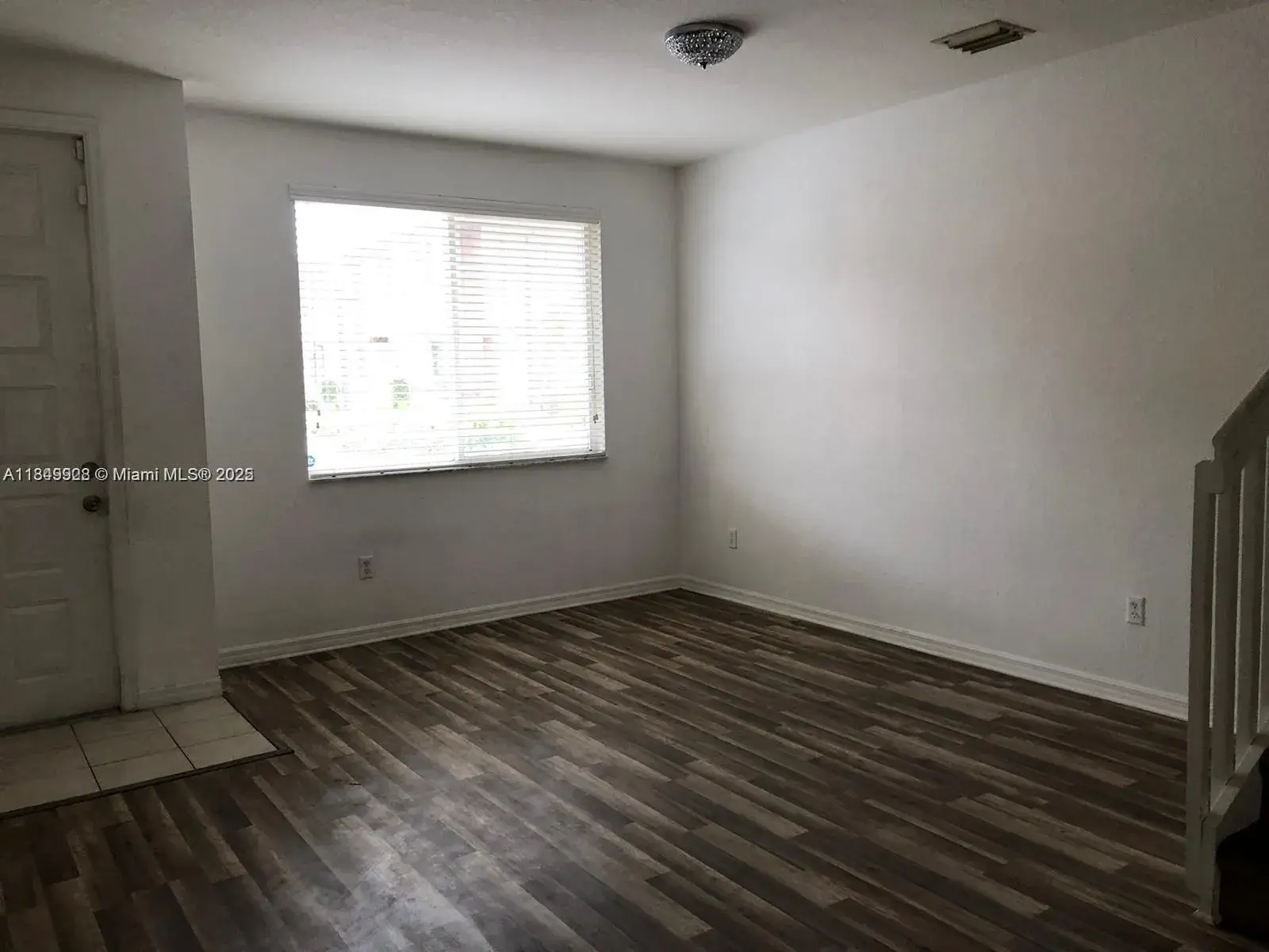 1911 Hibiscus Ln, Riviera Beach FL 33404