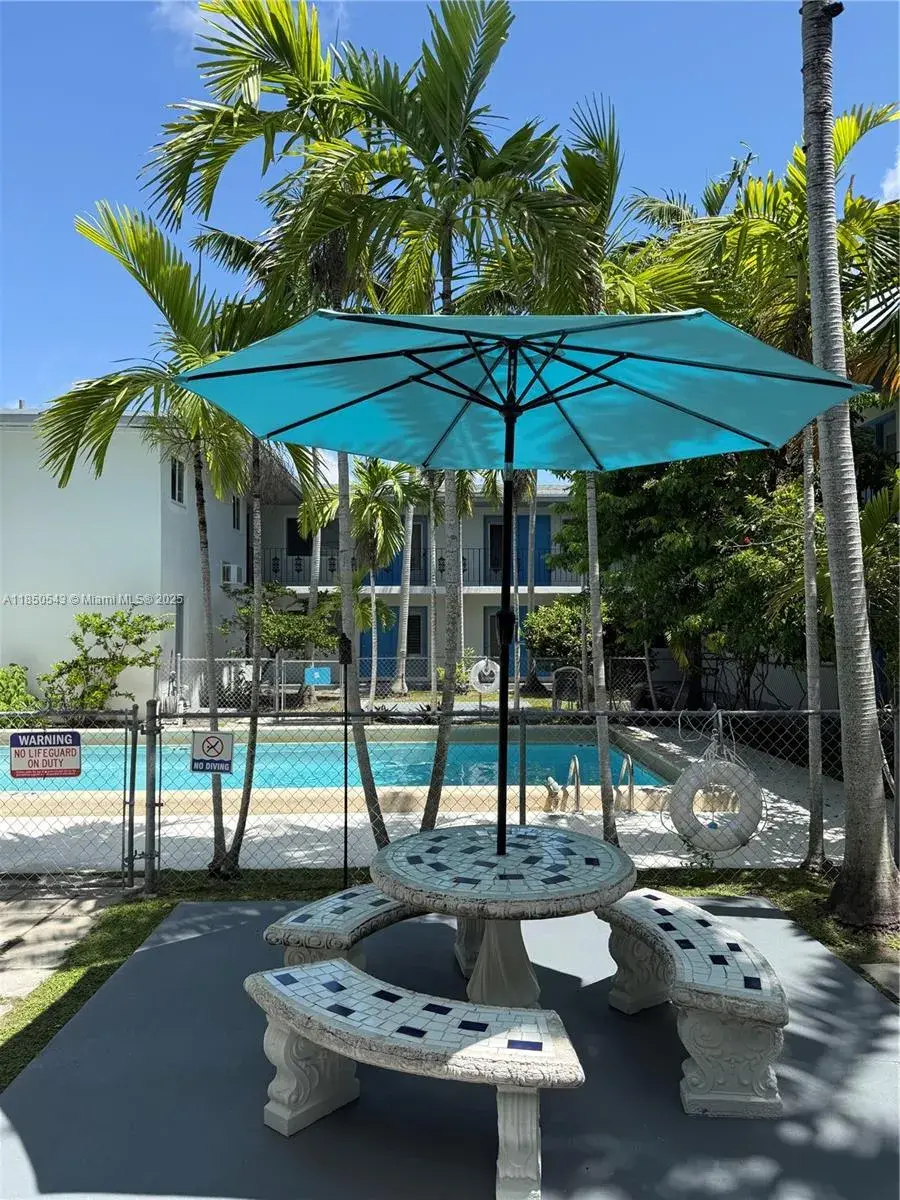 7441 SW 59th Pl # 12A, South Miami FL 33143