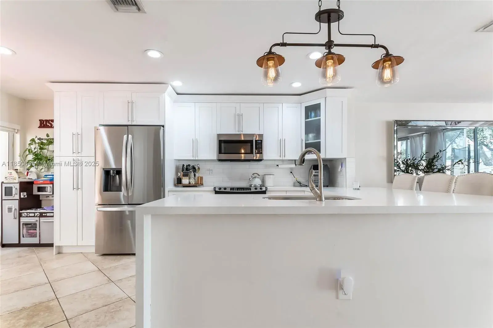 5224 NW 103rd Ave, Doral FL 33178