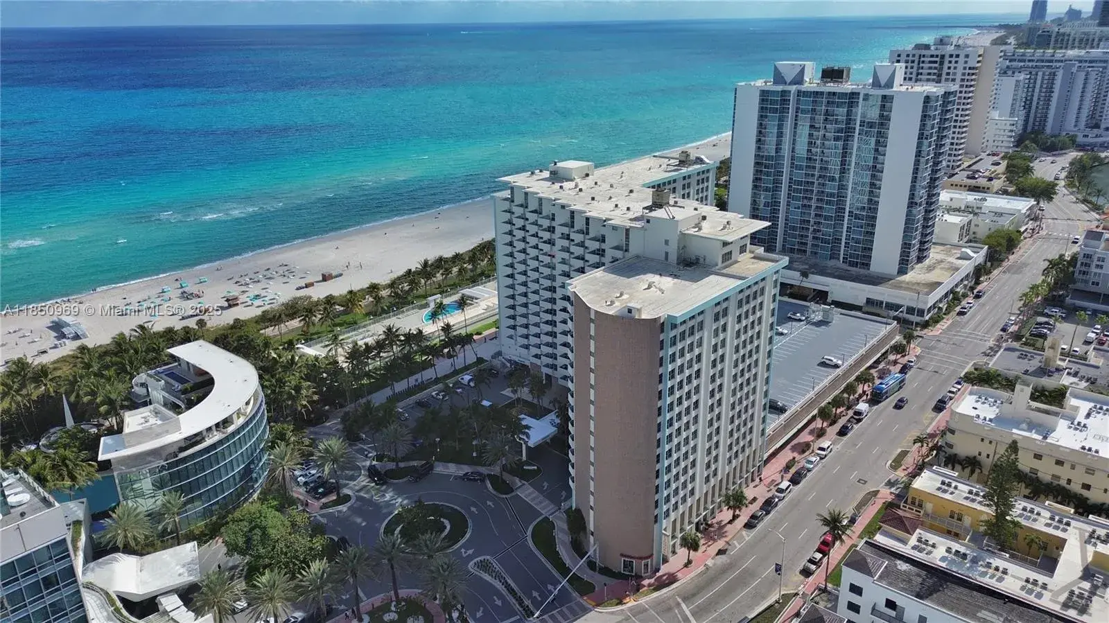 2 bedroom 2 bath for sale at 2899 Collins Ave # F, Miami Beach FL 33140