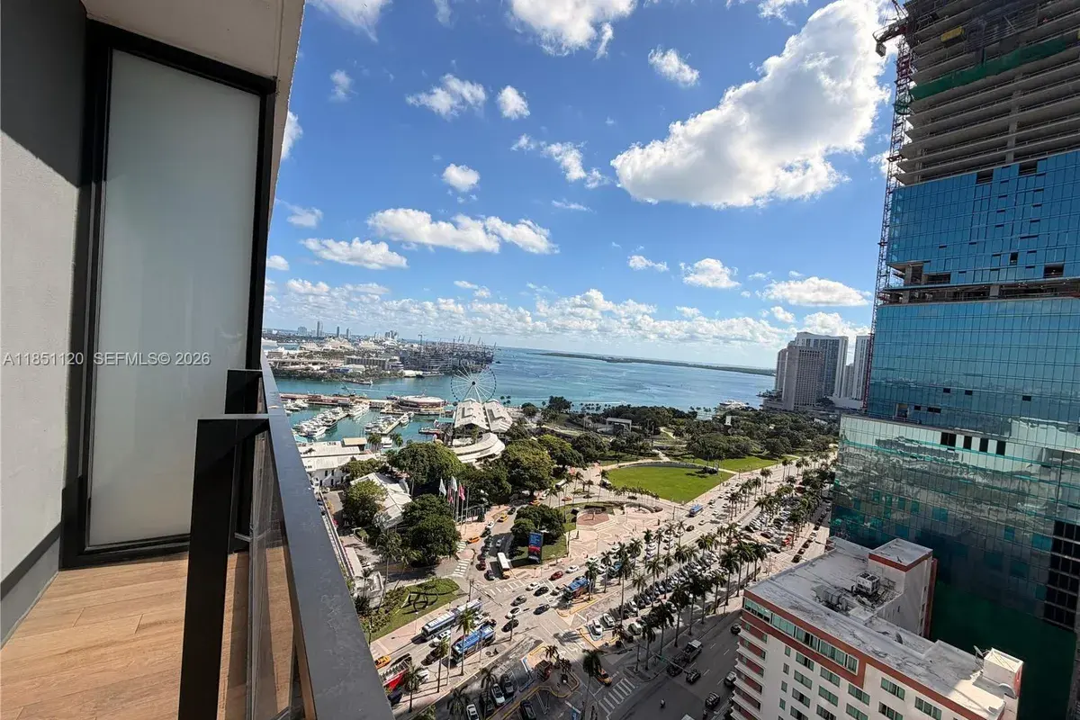 398 NE 5th St # 1812, Miami FL 33132