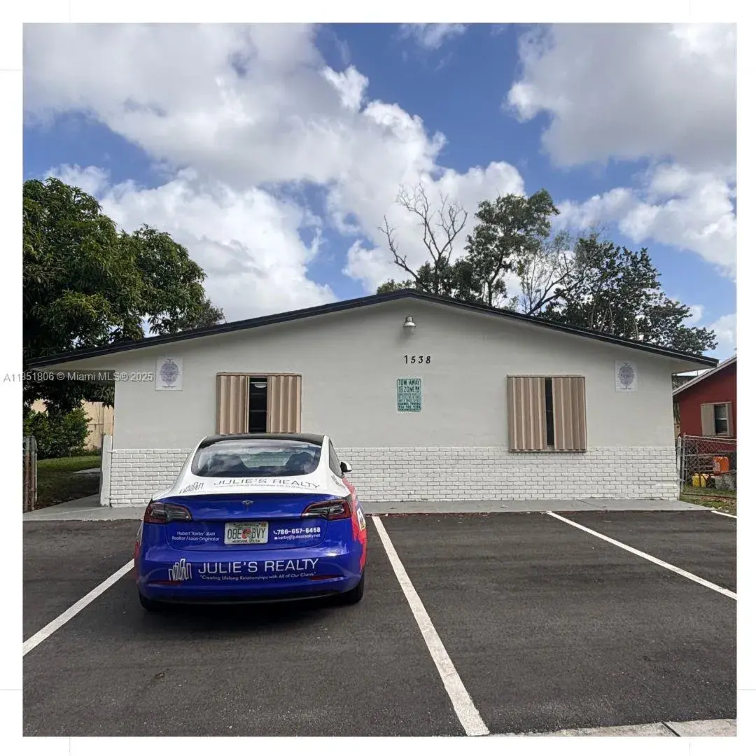 1 bedroom 1 bath Residential Lease for rent at 1538 NW 52nd Ave # 2, Lauderhill FL 33313