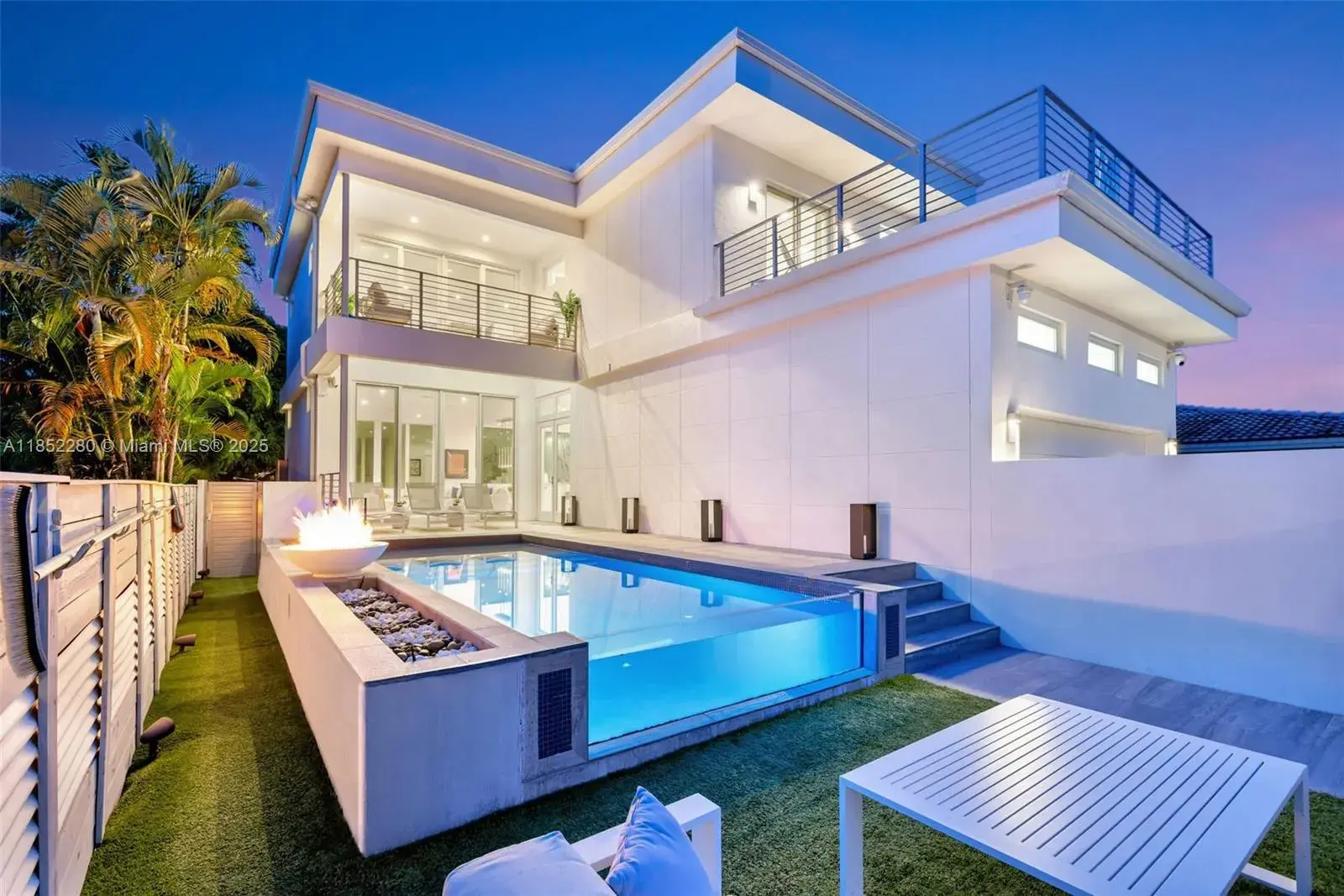 3 bedroom 3 bath Residential for sale at 1243 Washington St, Hollywood FL 33019