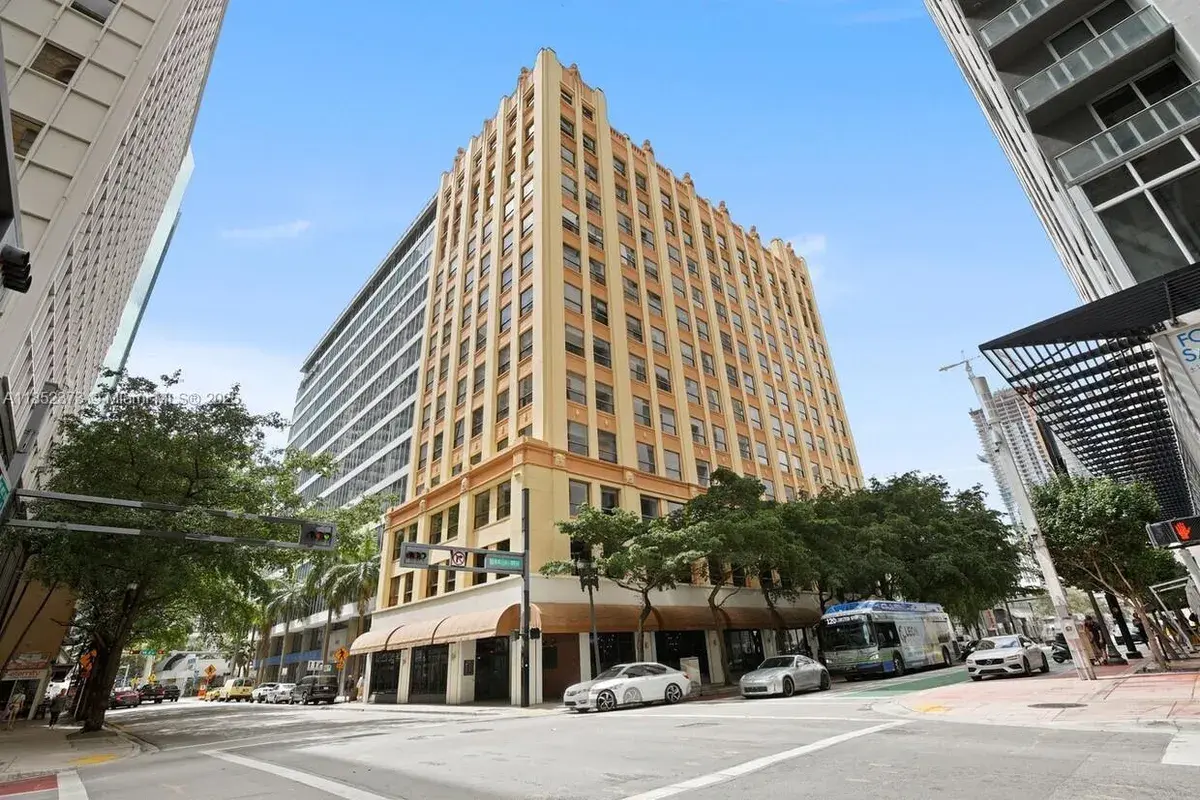 168 SE 1st St # 9, Miami FL 33131