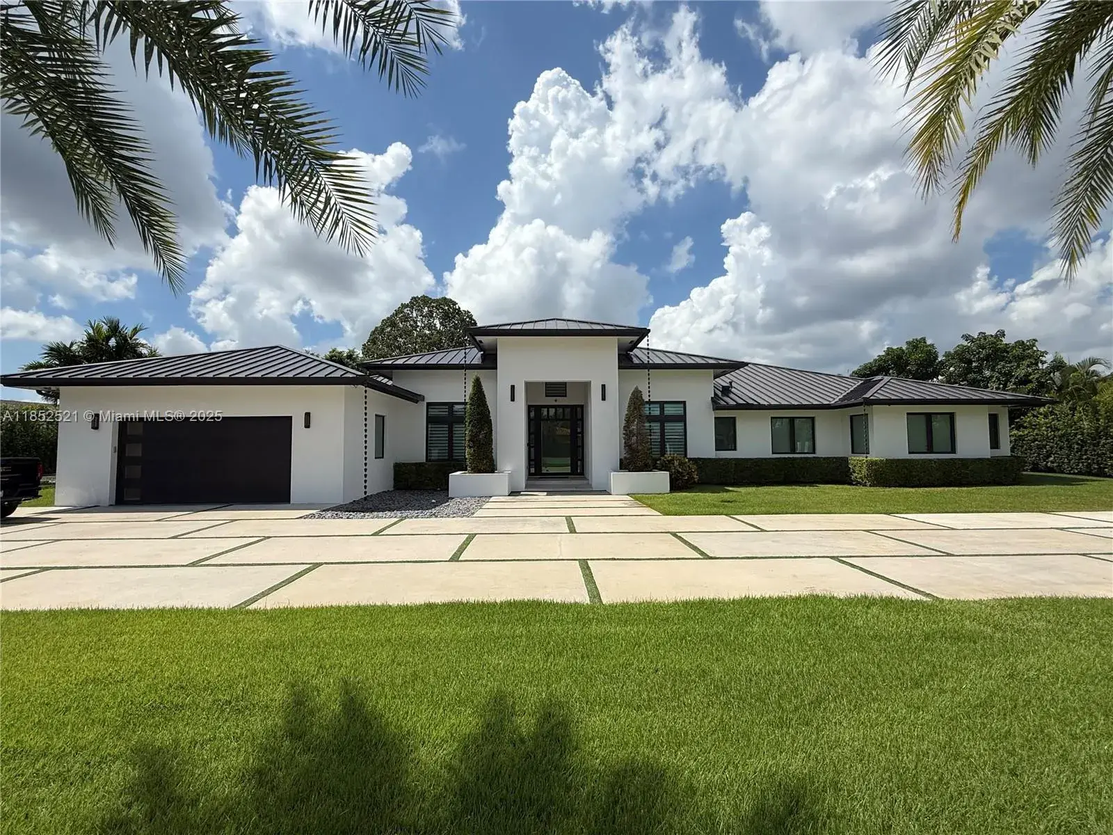 7 bedroom 6 bath Residential for sale at 9600 SW 66th St, Miami FL 33173