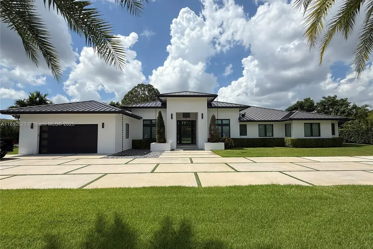 9600 SW 66th St, Miami FL 33173