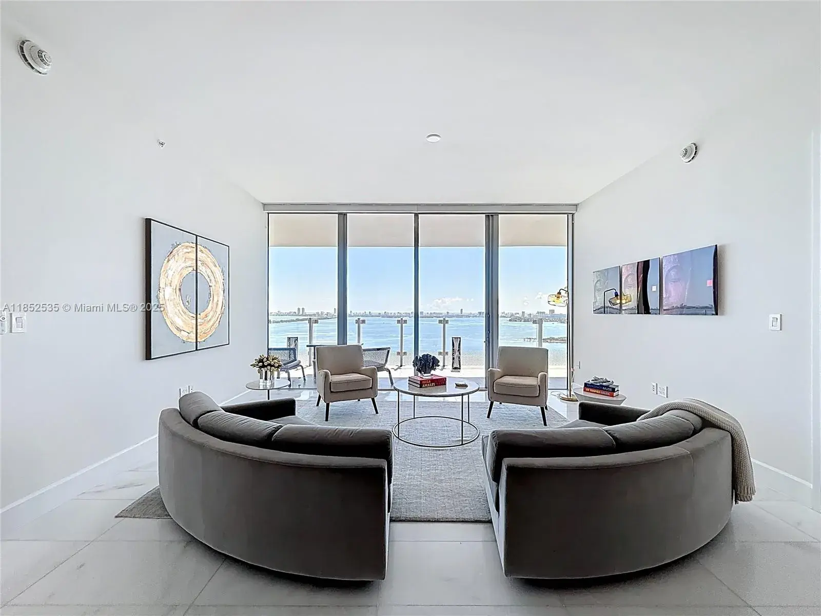 2 bedroom 3 bath Residential for sale at 700 NE 26th Ter # 2402, Miami FL 33137