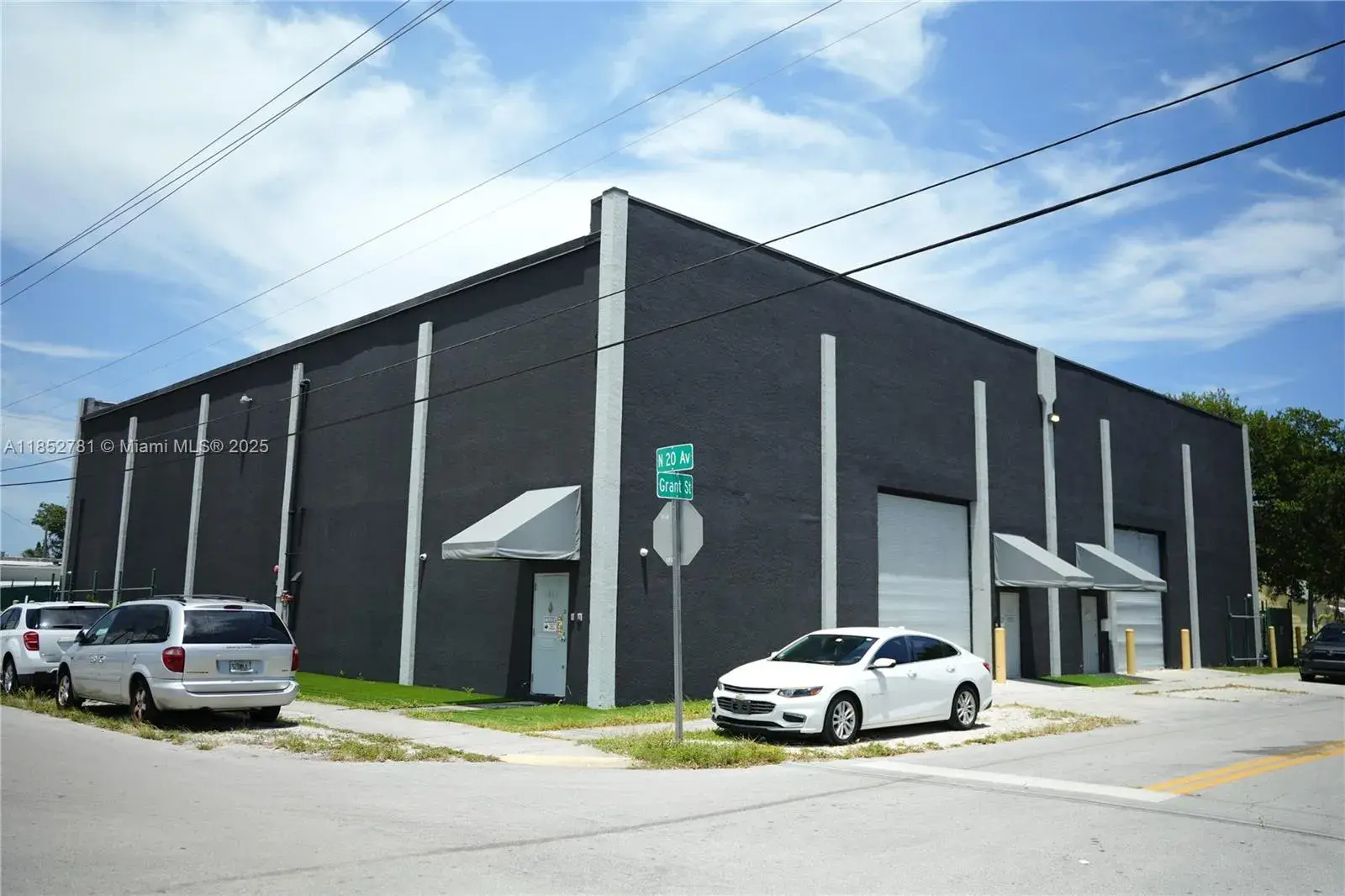 Commercial Sale for sale at 1951 Grant St, Hollywood FL 33020