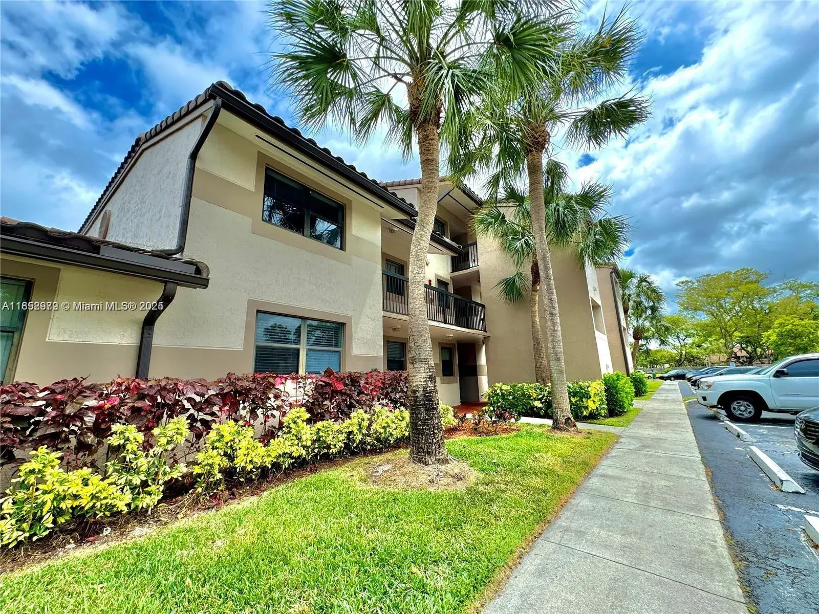 Commercial Sale for sale at 9886 Nob Hill Ln, Sunrise FL 33351