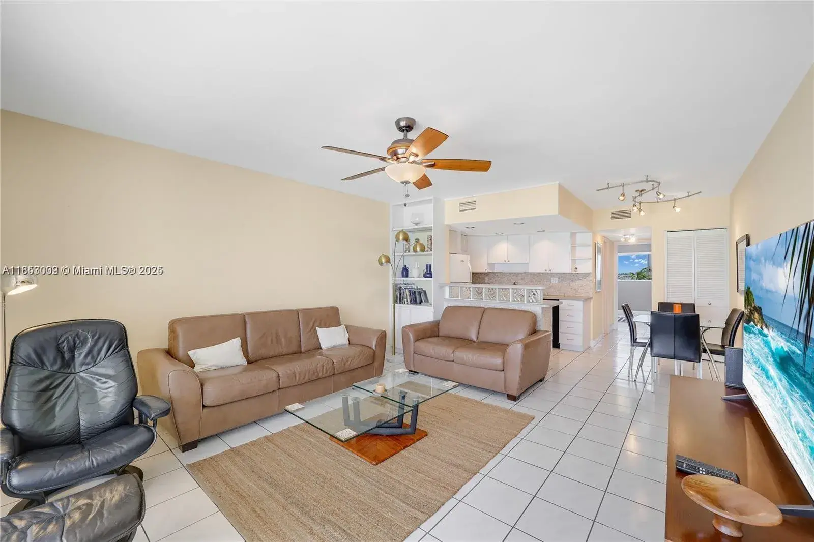 300 Oregon St # 407, Hollywood FL 33019