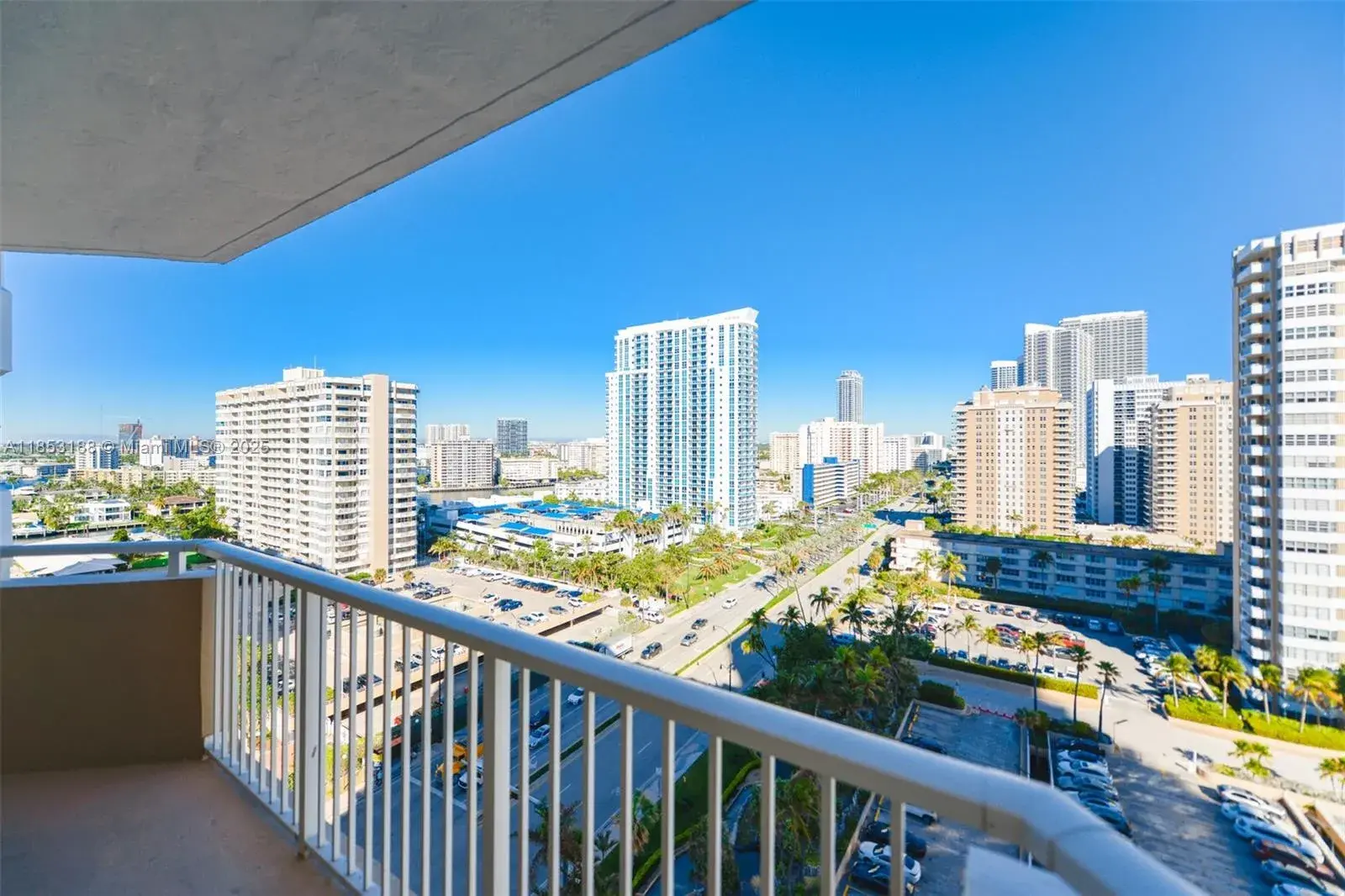 1 bedroom 1 bath Residential for sale at 1980 S Ocean Dr # 14M, Hallandale Beach FL 33009