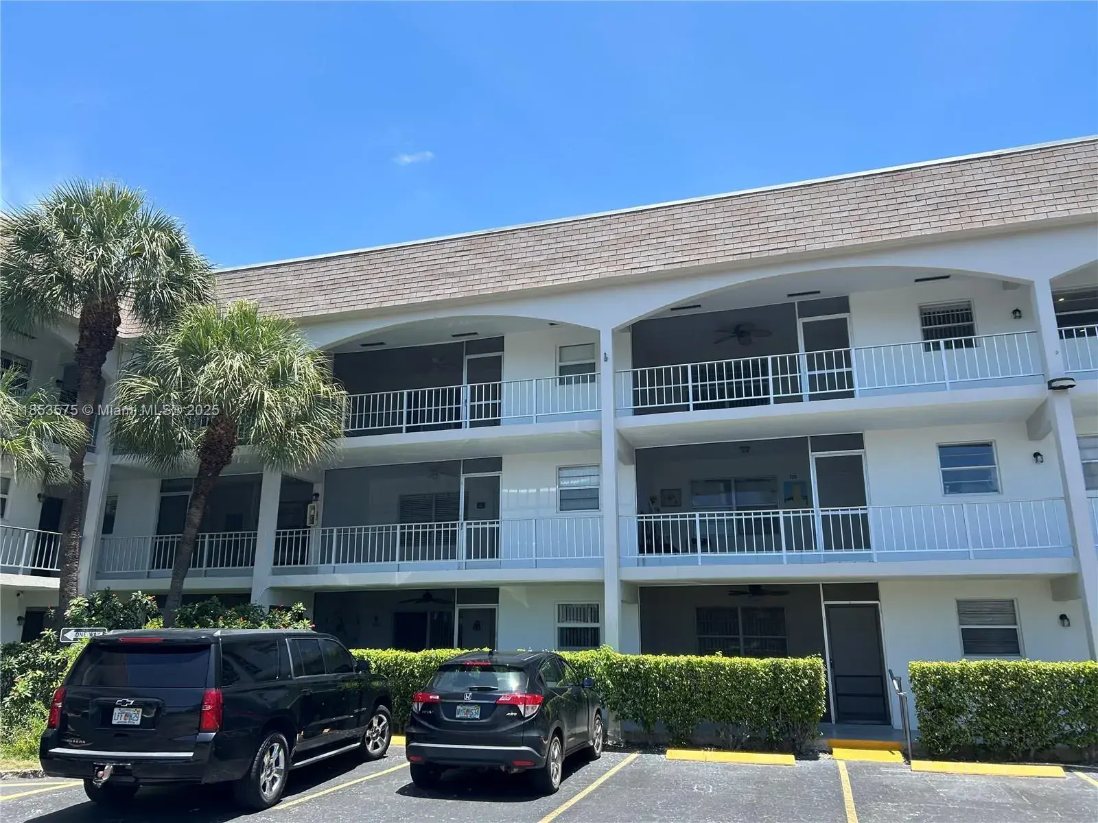 2 bedroom 2 bath Residential for sale at 501 Blue Heron Dr # A, Hallandale Beach FL 33009