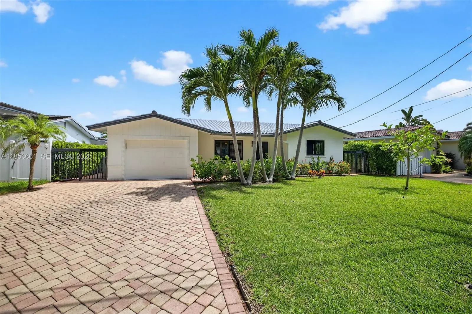 3 bedroom 3 bath Residential for sale at 2481 SE 15th St, Pompano Beach FL 33062