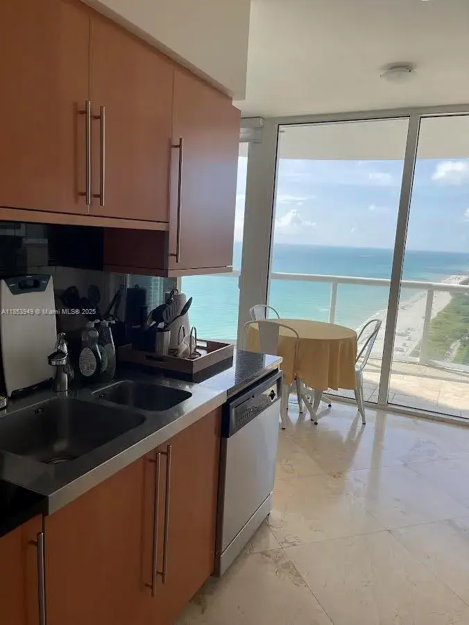 1 bedroom 2 bath Residential Lease for rent at 6365 Collins Ave # 3404, Miami Beach FL 33141