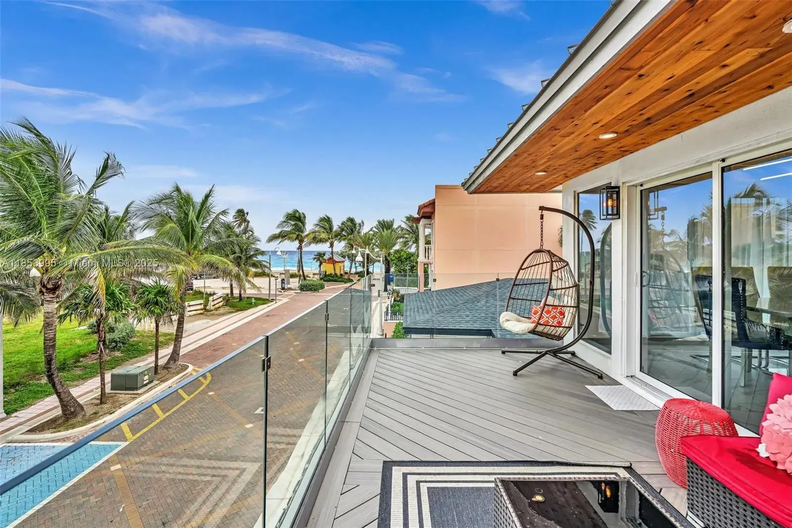 5 bedroom 4 bath for sale at 320 Missouri St, Hollywood FL 33019