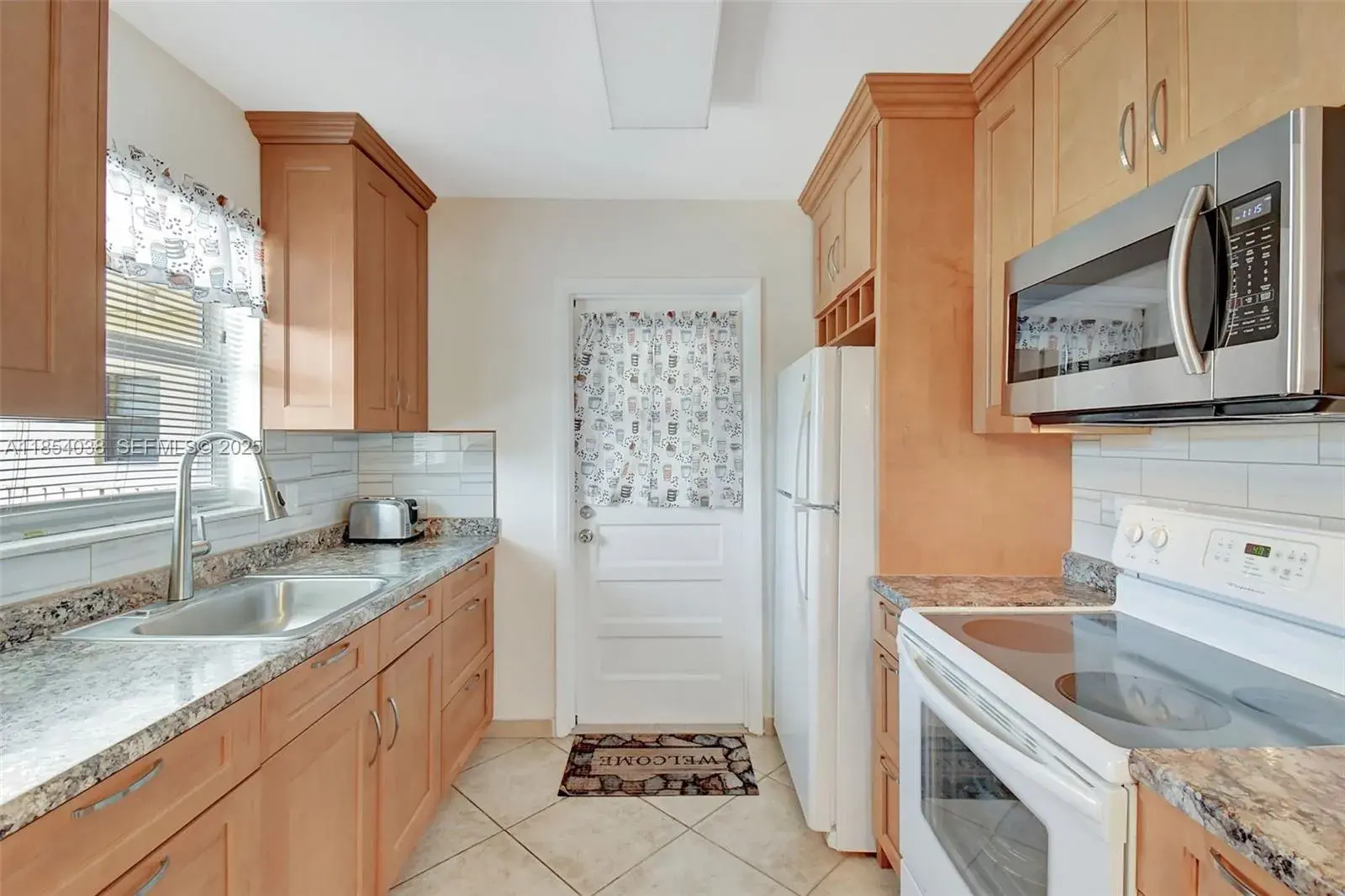 415 NE 2nd St # 201, Hallandale Beach FL 33009