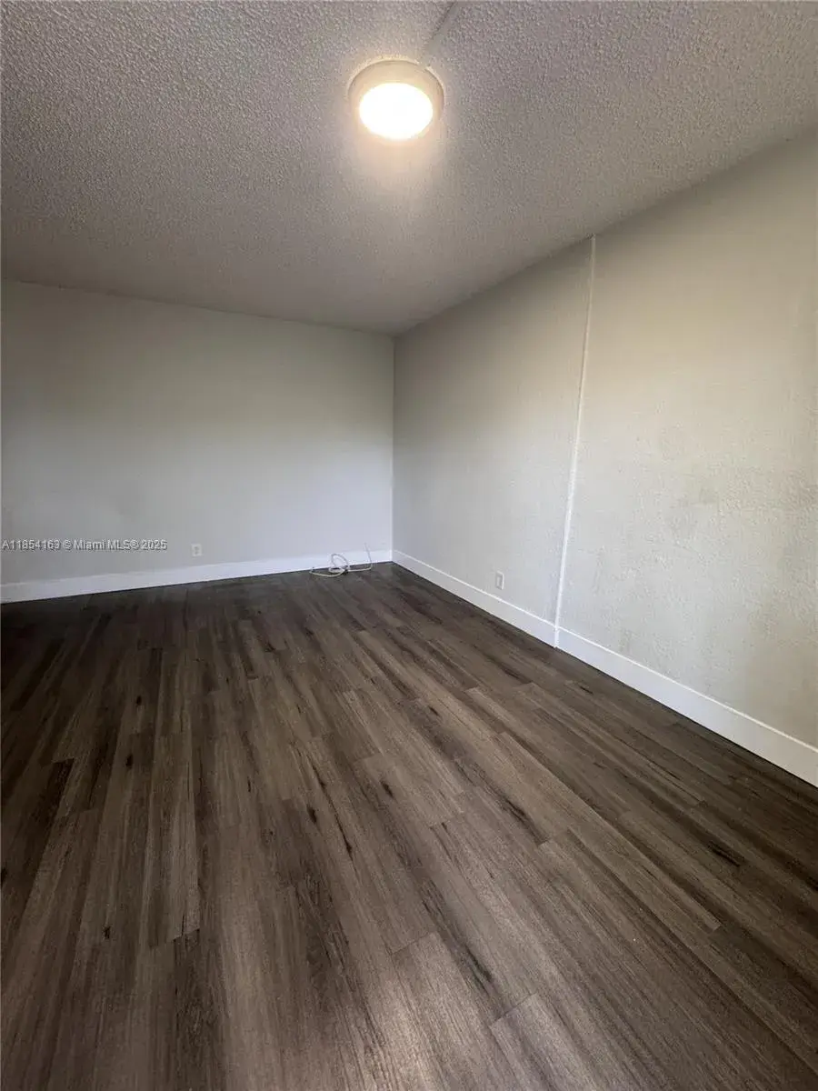 1 bedroom 1 bath Residential Lease for rent at 2150 Madison St # 8, Hollywood FL 33020