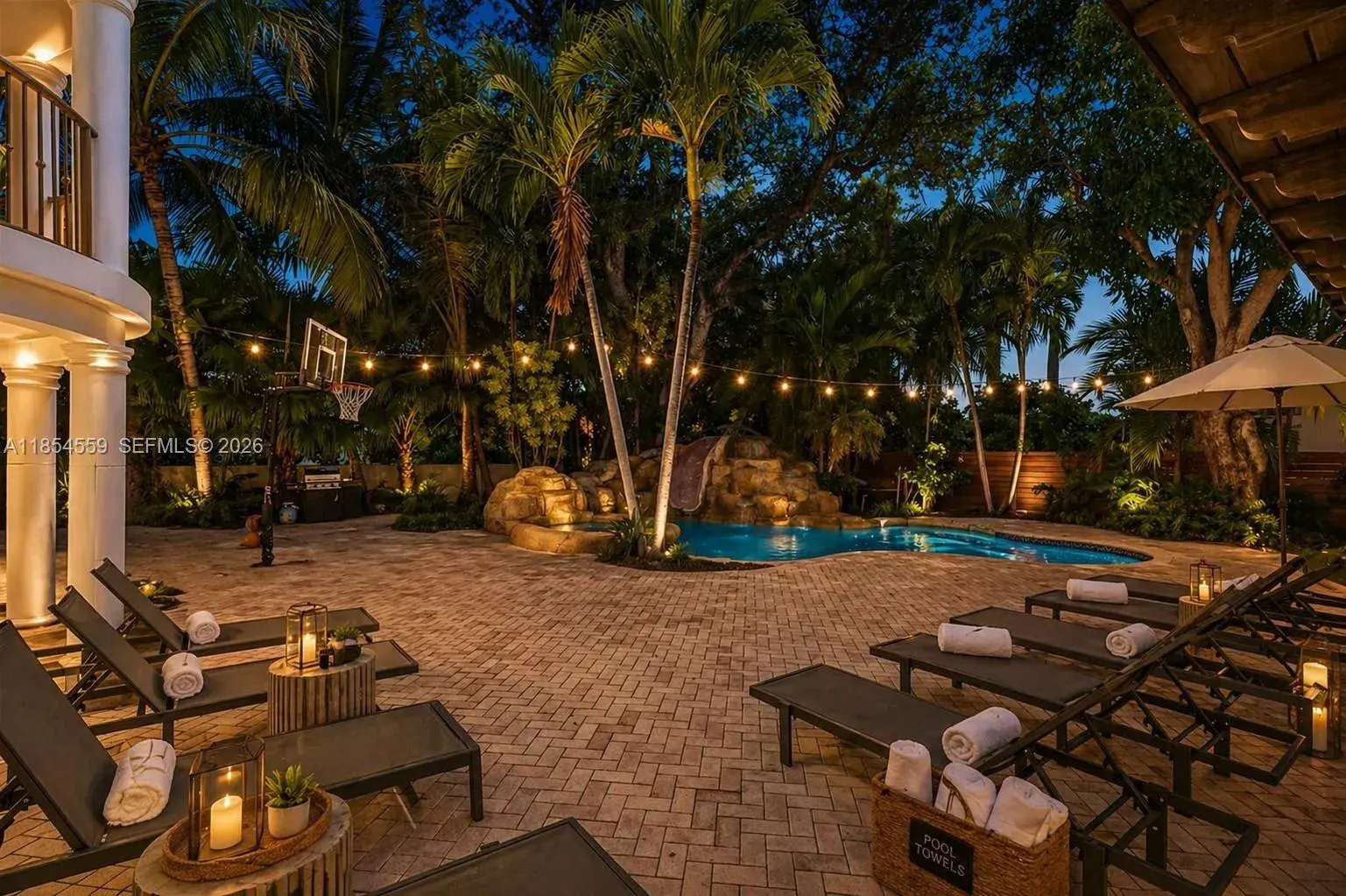 1051 NE 89th St, Miami FL 33138