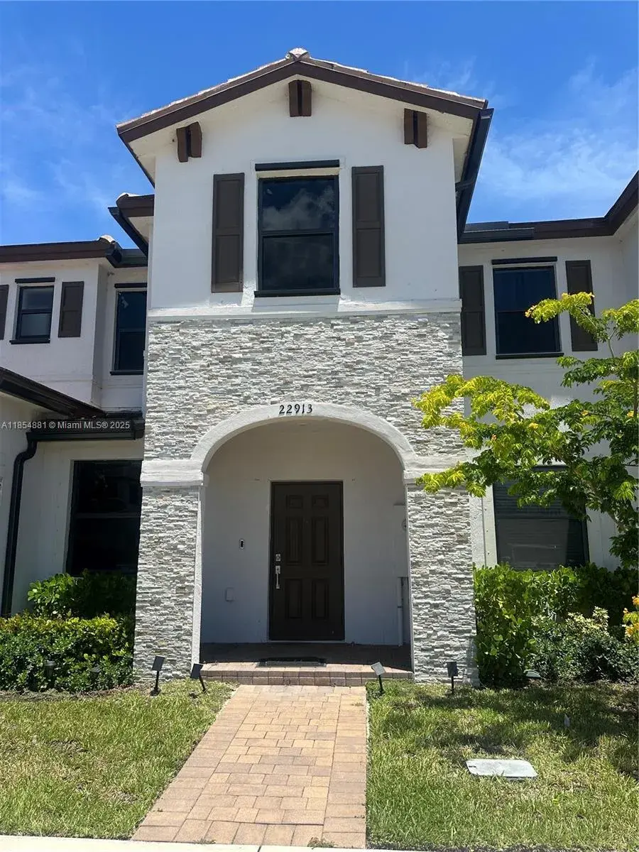 3 bedroom 2 bath Residential for sale at 22913 SW 99th Ave, Cutler Bay FL 33190