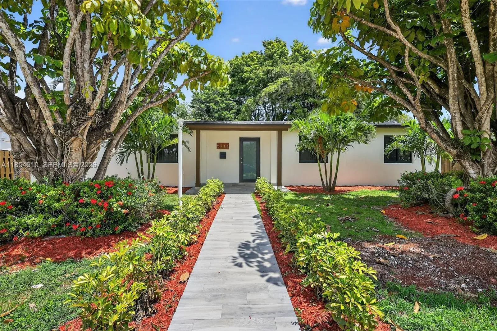 5711 SW 92nd Ave, Miami FL 33173