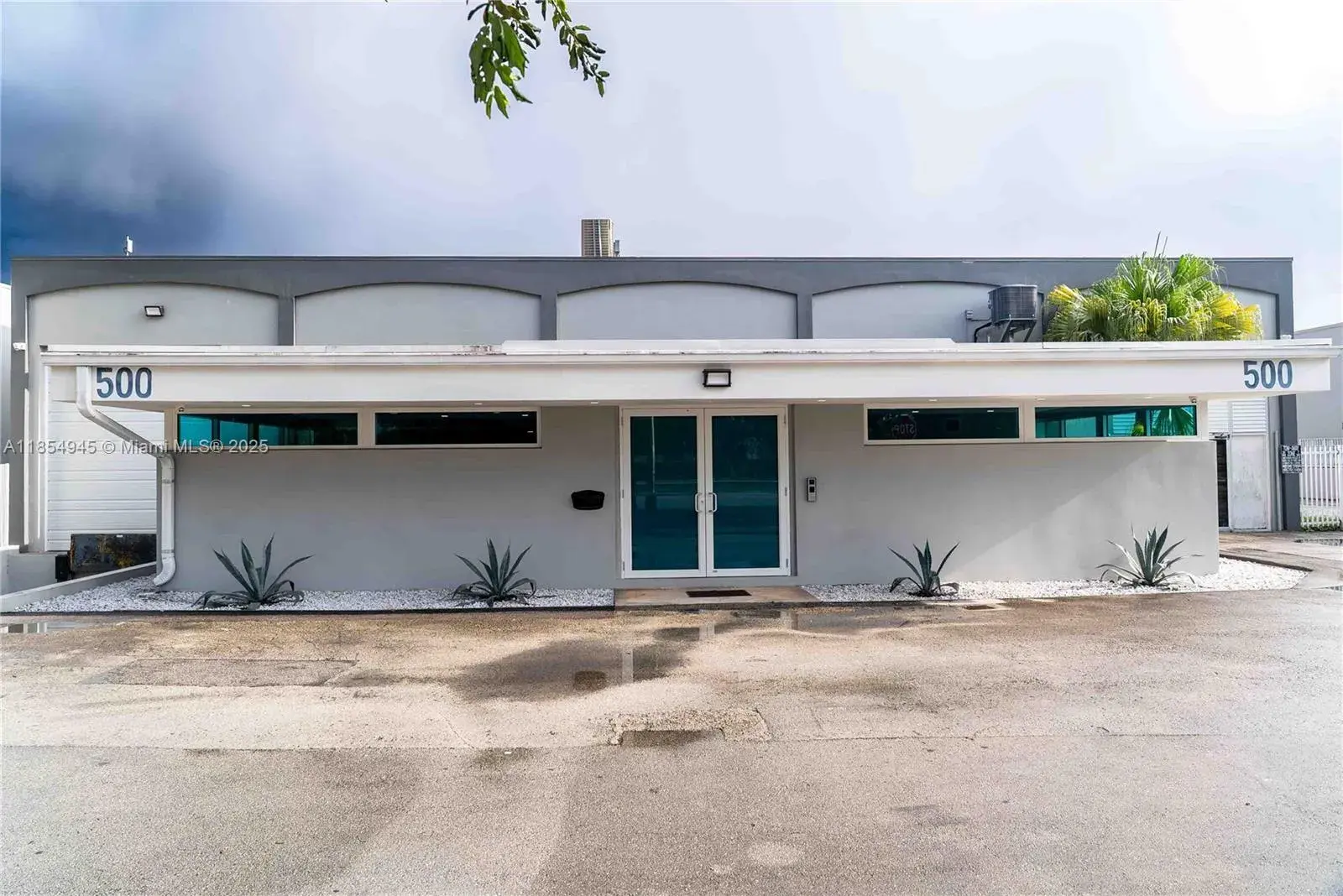 Commercial Sale for sale at 500 W 84th St, Hialeah FL 33014