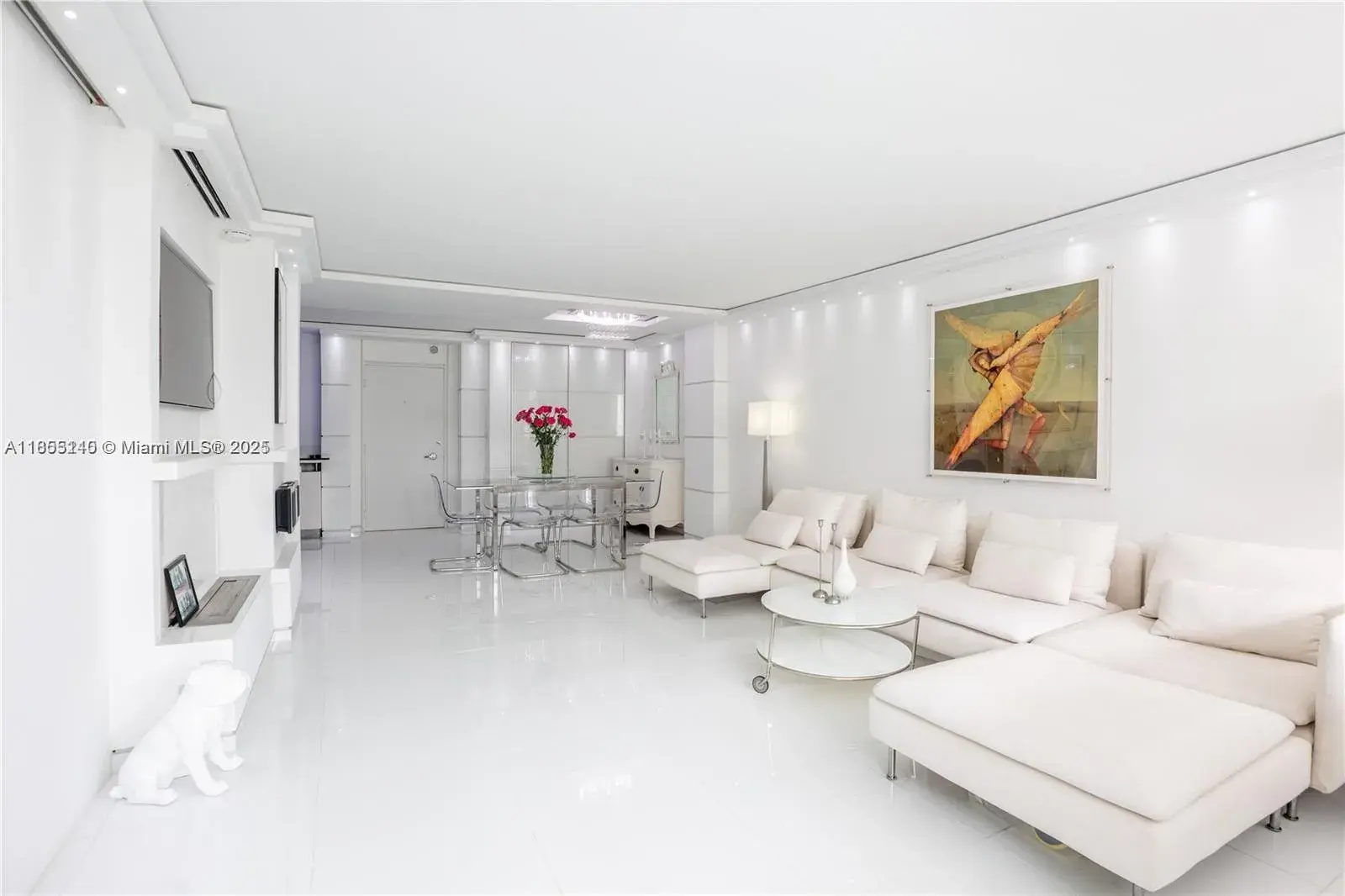 1 bedroom 1 bath Residential Lease for rent at 6770 Indian Creek Dr # 5S, Miami Beach FL 33141