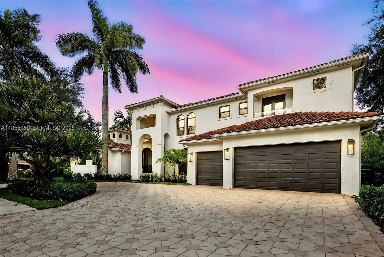 5 bedroom 6 bath Residential for sale at 3303 W Stonebrook Cir, Davie FL 33330