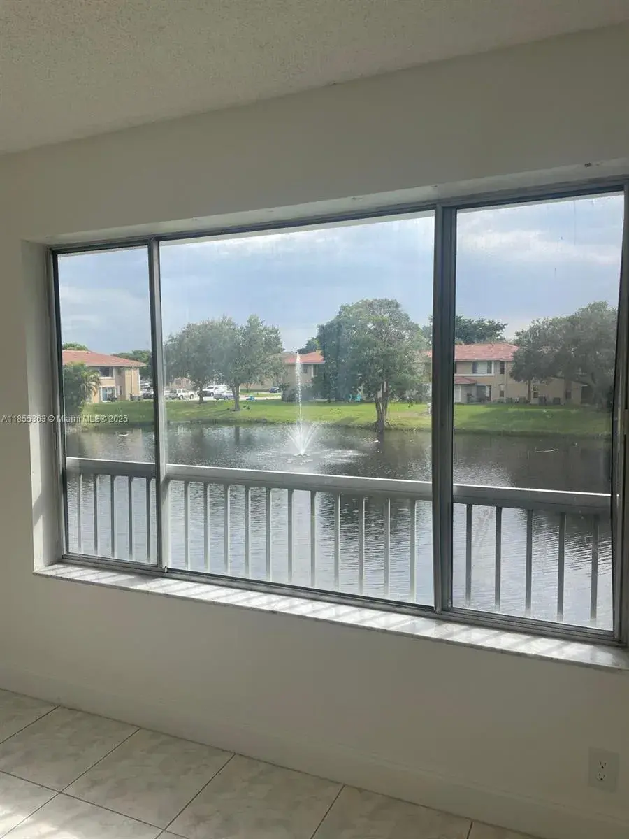 2 bedroom 2 bath Residential for sale at 9962 Twin Lakes Dr # P, Coral Springs FL 33071