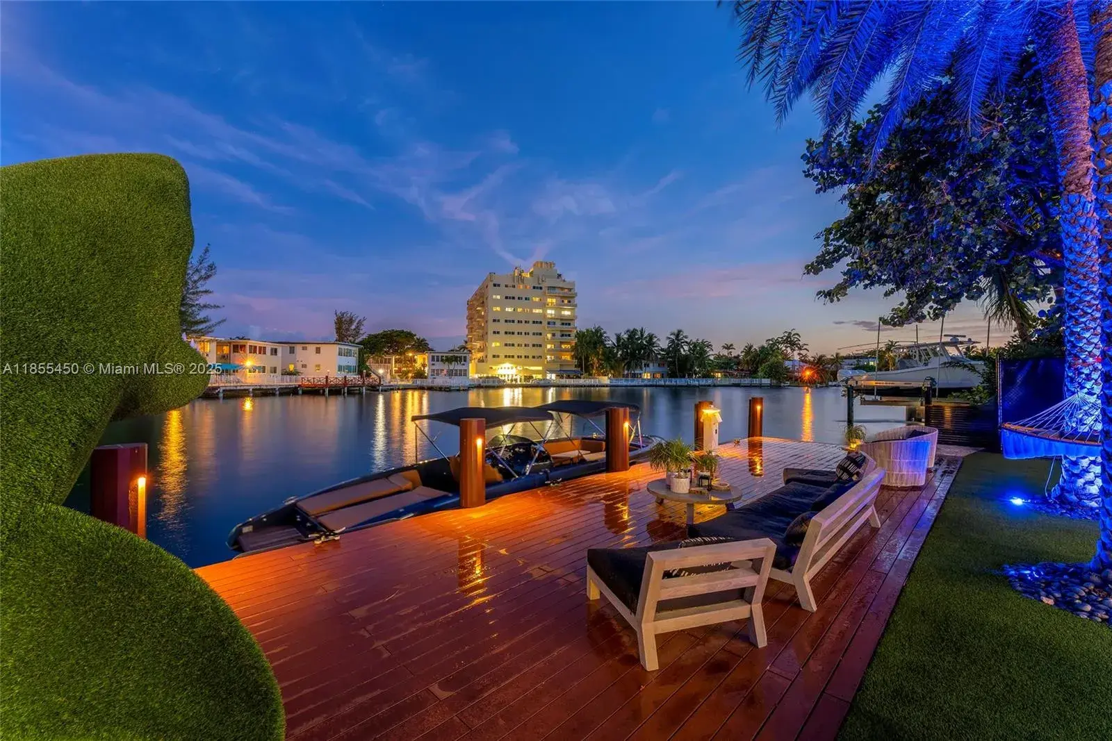 528 Lakeview Ct, Miami Beach FL 33140