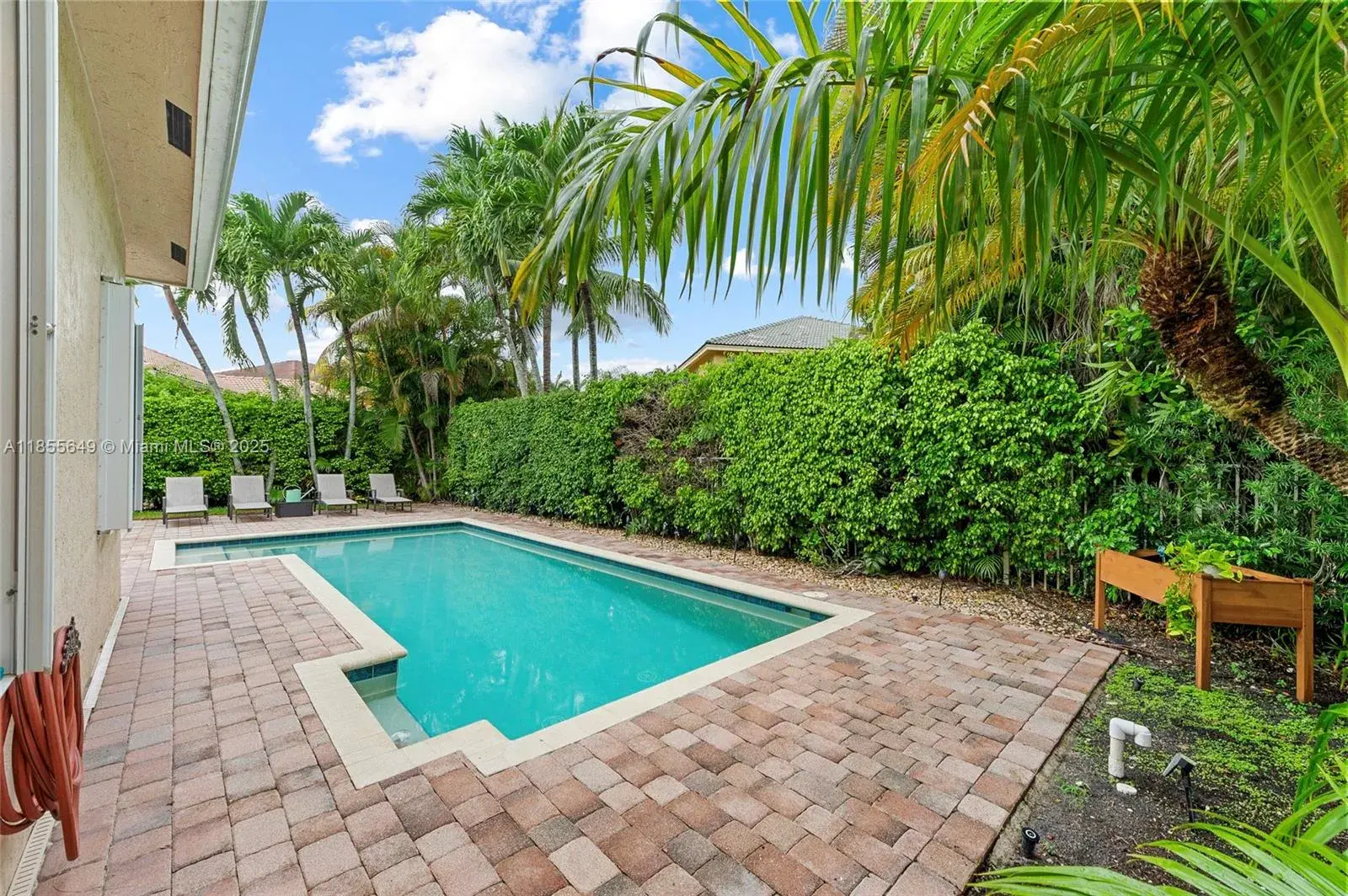 1487 Blue Jay Cir, Weston FL 33327