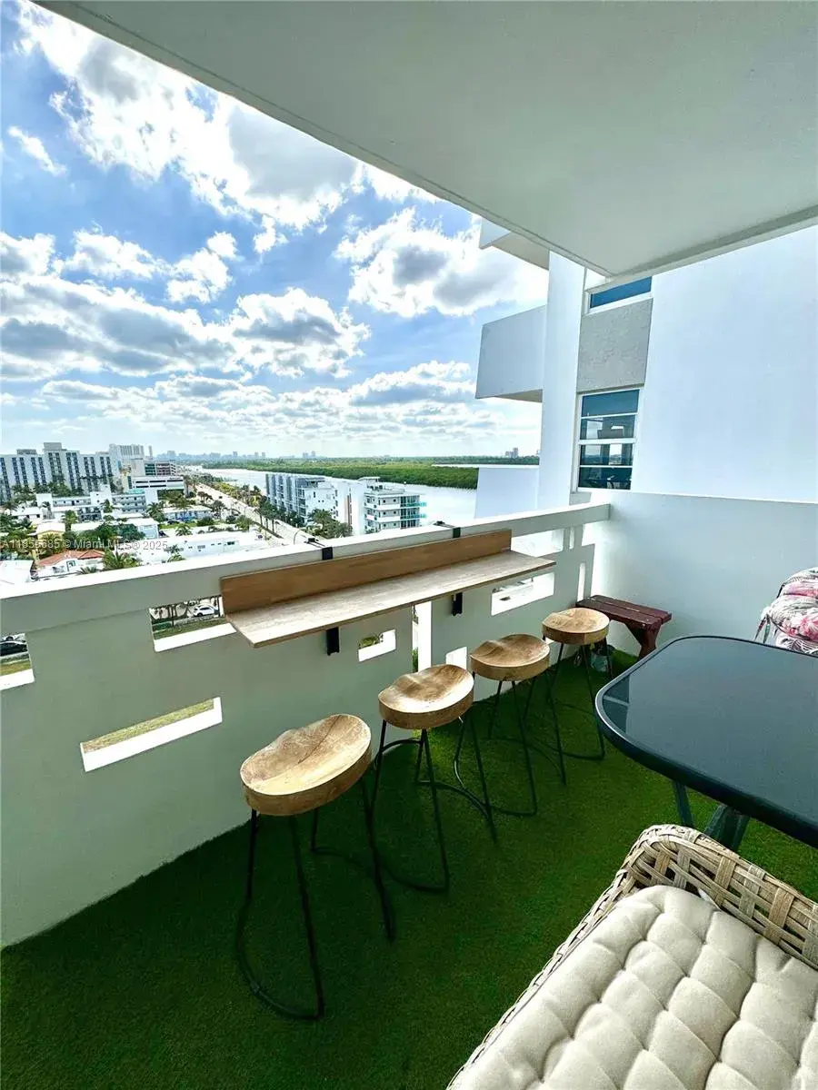 3111 N Ocean Dr # 1011, Hollywood FL 33019
