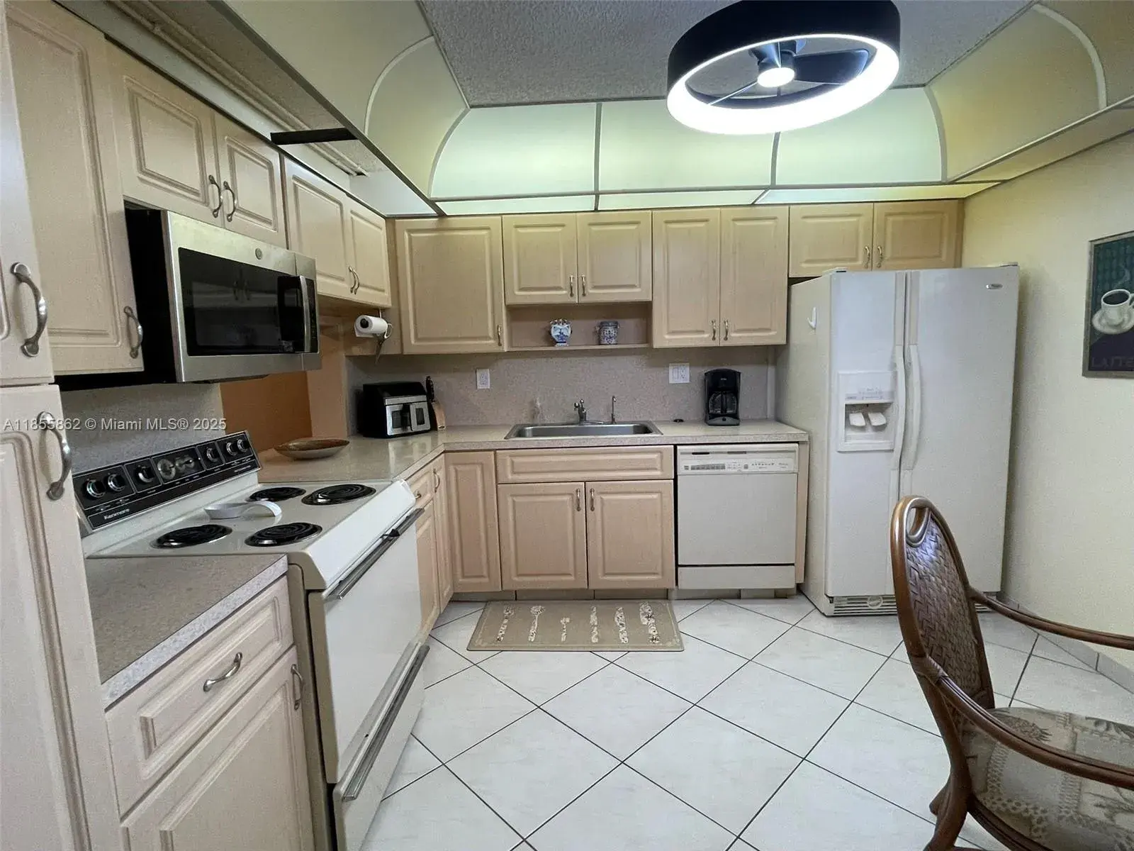 2 bedroom 2 bath Residential for sale at 4975 E Sabal Palm Blvd # 208, Tamarac FL 33319