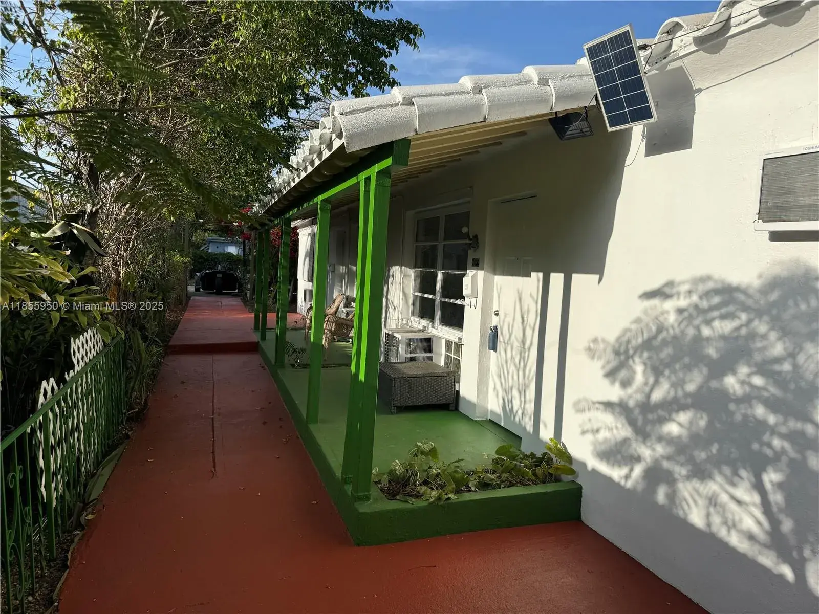 2 bedroom 1 bath Residential Lease for rent at 2023 Taylor St # 2023, Hollywood FL 33020