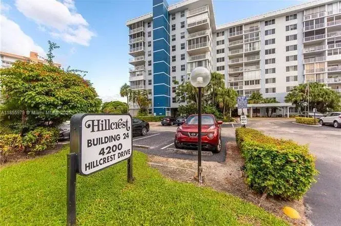 2 bedroom 2 bath Residential for sale at 4200 Hillcrest Dr # 800, Hollywood FL 33021