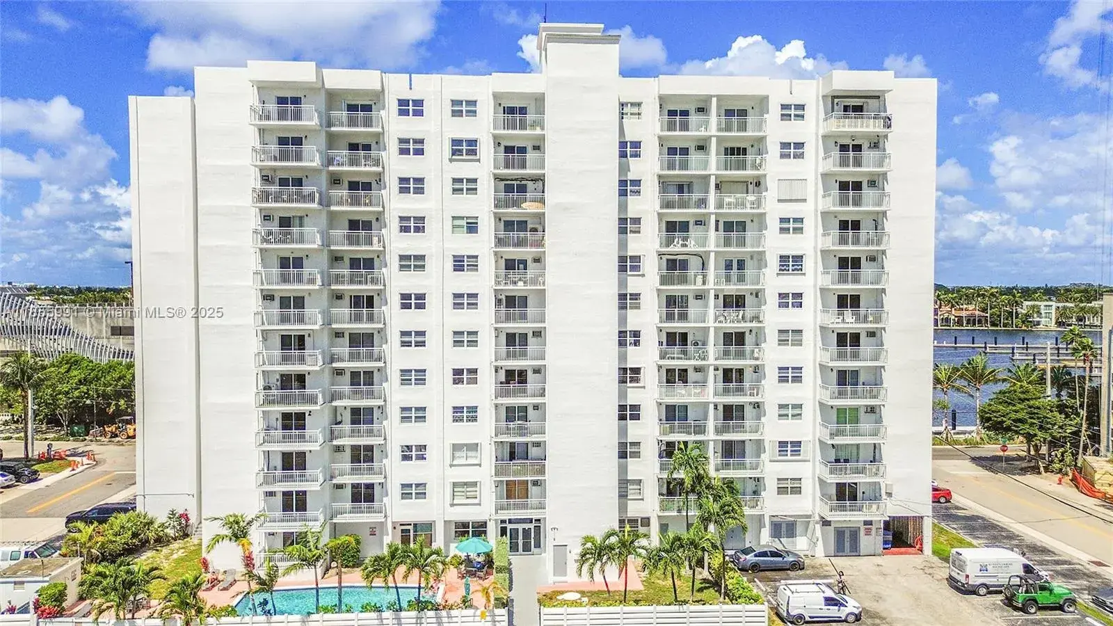 2 bedroom 1 bath Residential for sale at 200 S Birch Rd # 208, Fort Lauderdale FL 33316
