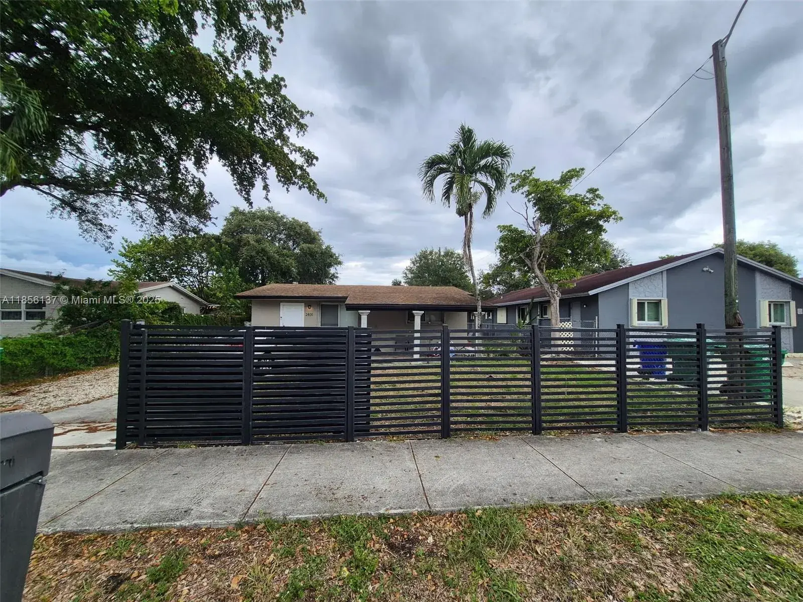 3 bedroom 2 bath Residential for sale at 2831 NW 14th Ct, Fort Lauderdale FL 33311