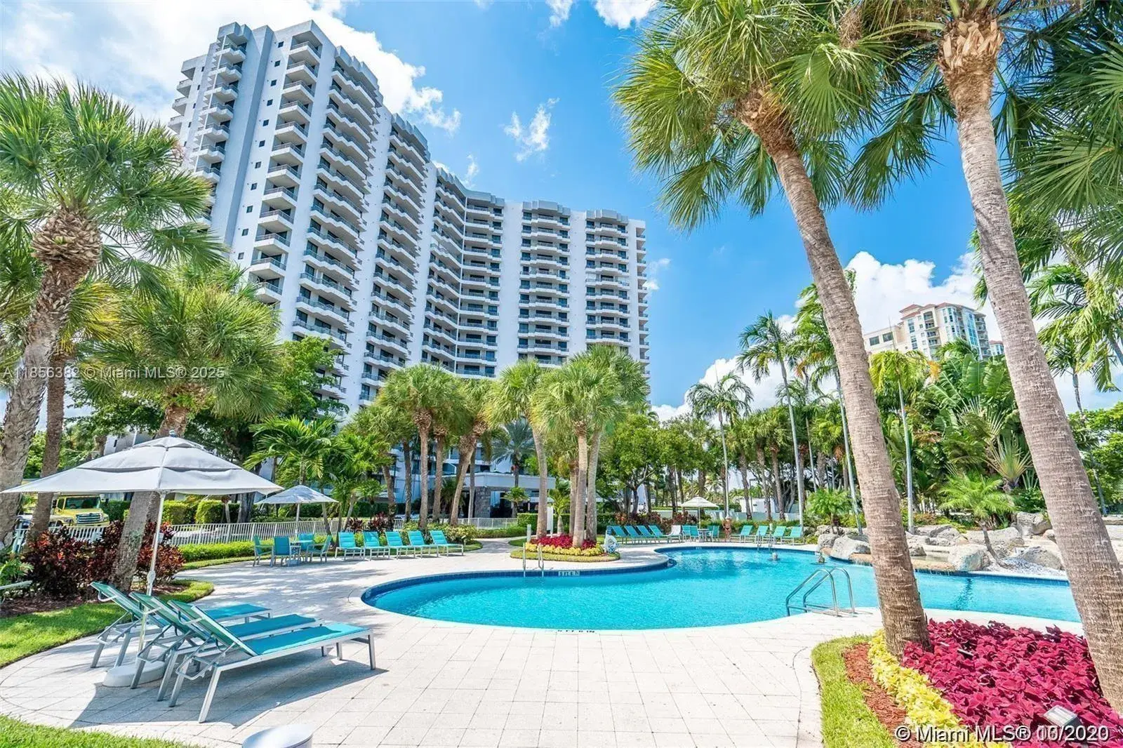 2 bedroom 2 bath Residential for sale at 3300 NE 191st St, Aventura FL 33180