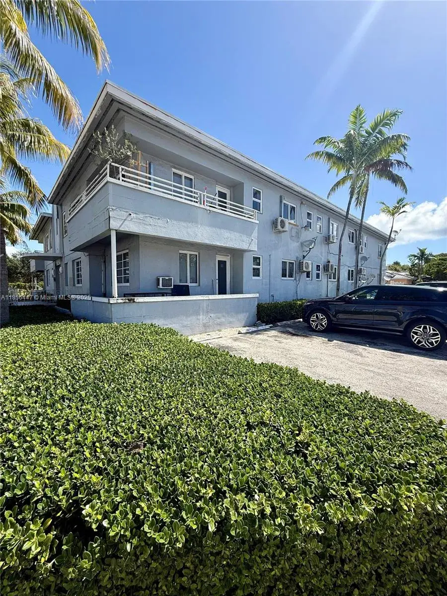 1 bedroom 1 bath Residential Lease for rent at 5305 Biscayne Blvd # 202, Miami FL 33137